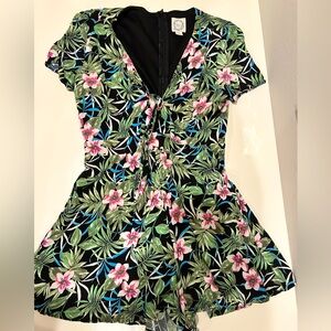 Tropical pattern romper-size Small